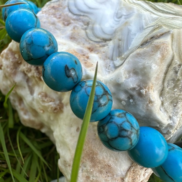 Artisan Crafted Blue Turquoise & Obsidian Stone Bracelet - Picture 8 of 10